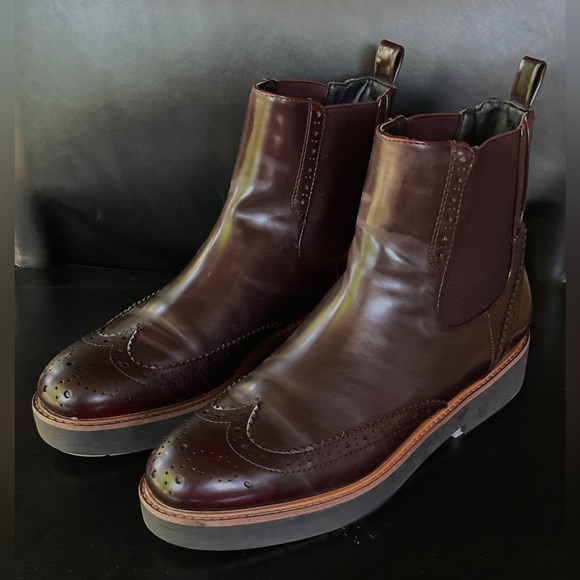 ZARA ● Burgundy Chelsea Ankle Boots - Picture 1 of 5